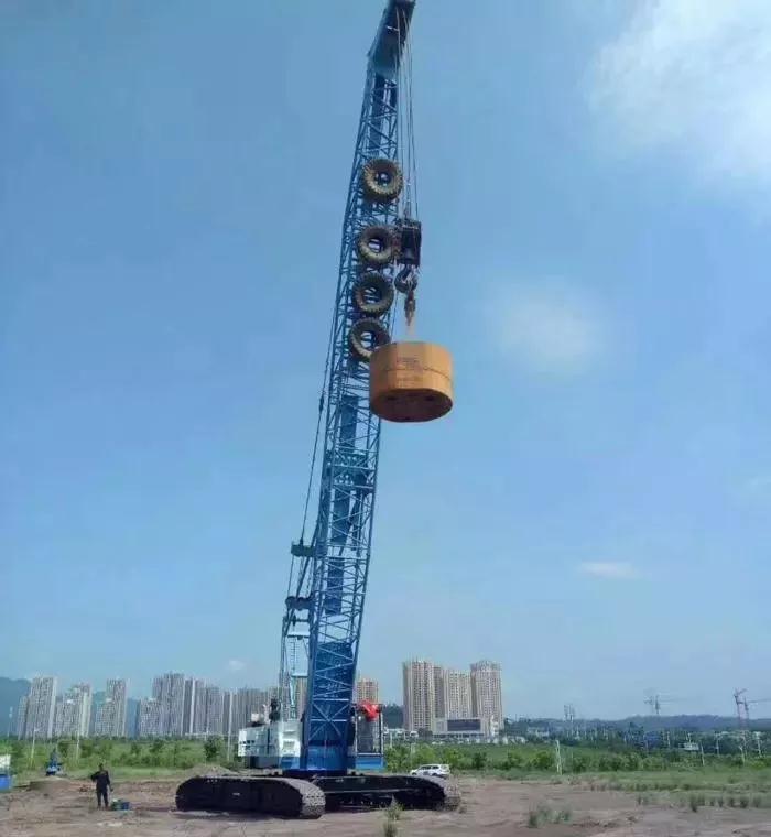 重磅！敢为行业先，rb88随行版重装强夯机三包期延长至一年！