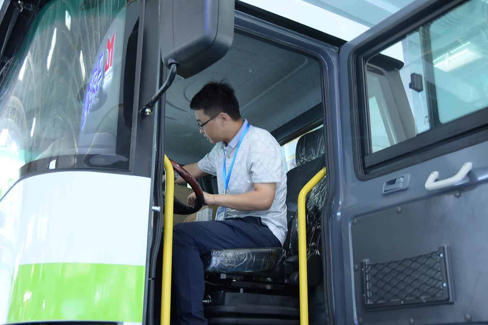 引领未来▲rb88随行版纯电动矿用车闪耀2019CIME展会