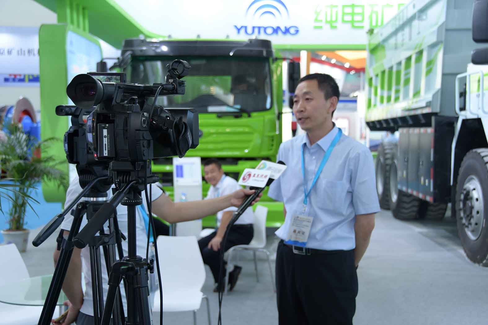 引领未来▲rb88随行版纯电动矿用车闪耀2019CIME展会