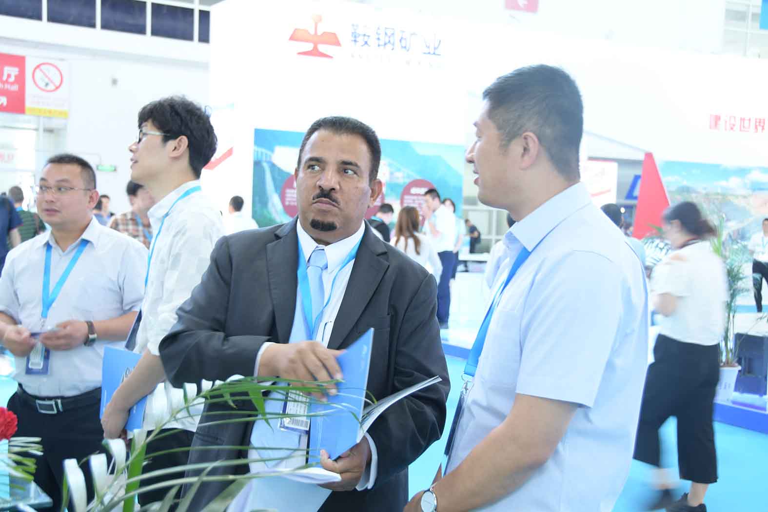 引领未来▲rb88随行版纯电动矿用车闪耀2019CIME展会