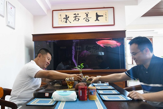 【客户说】王新州:对生活保持激情，对机遇顺势把握